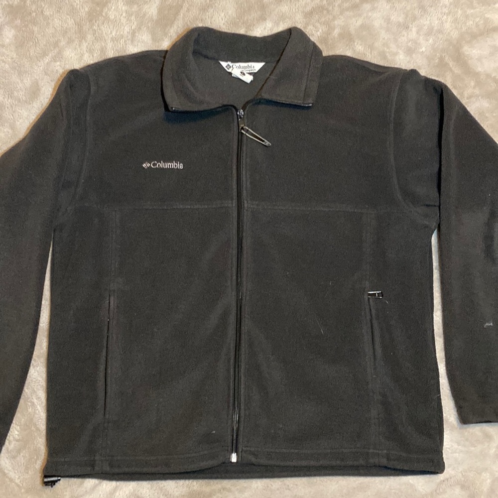 L Columbia zip-up